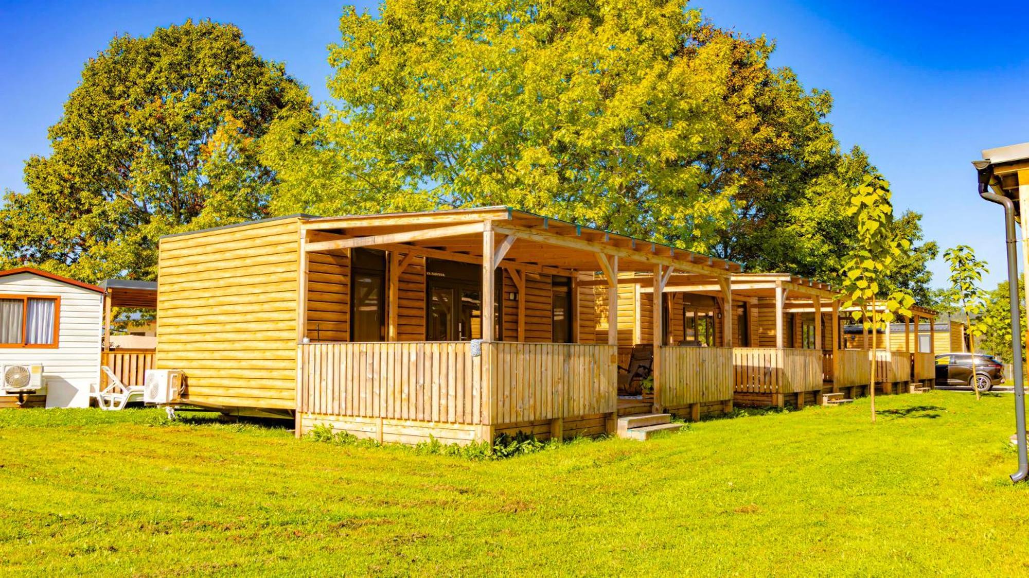 Camp Velenje Hotel Bagian luar foto